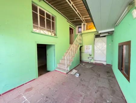 Einstehendes Haus Zum Verkauf In Kemalpaşa Halilbeyli Auf Einem 229 M² Großen Grundstück