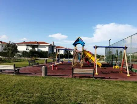 Urla Megapolis Häuser, Sowohl Abseits Der Stadt Als Auch In Der Nähe Des Zentrums!