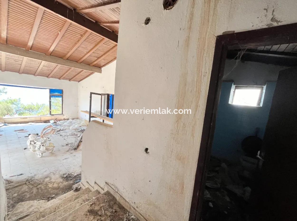 Ready For Renovation! Private Cottage For Sale In Dogankent Complex 