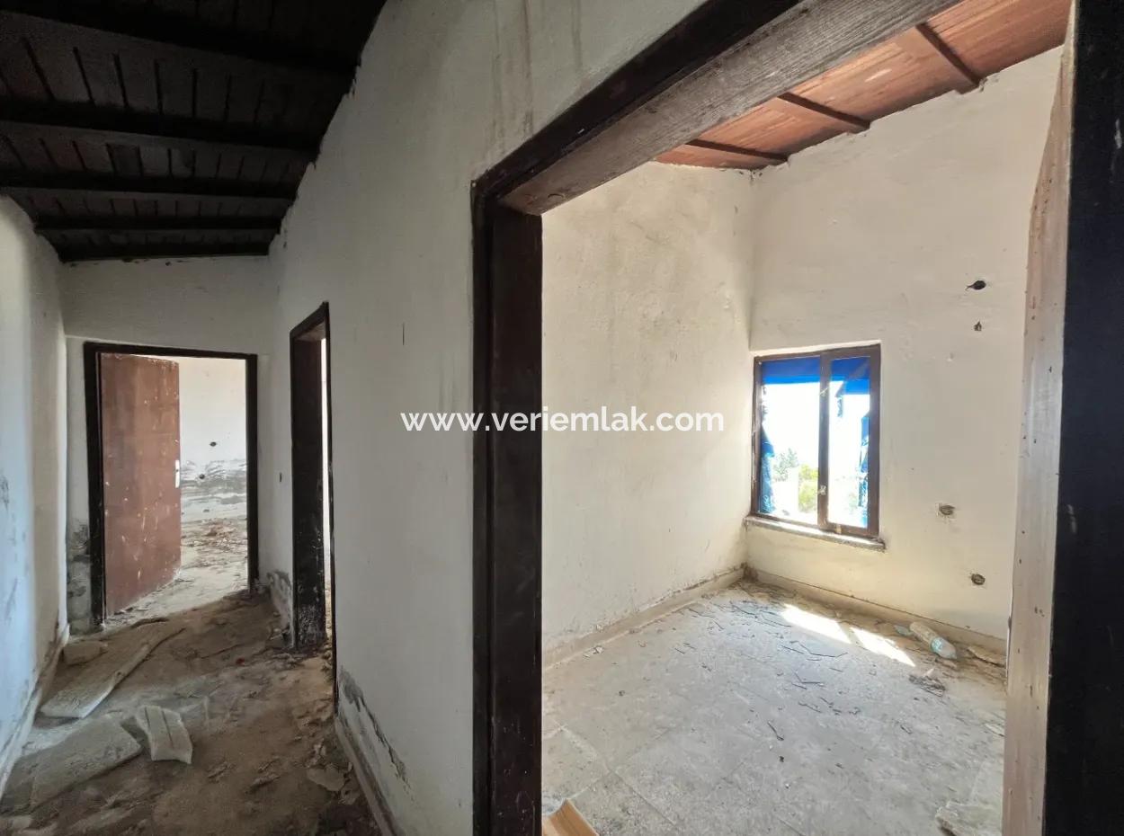 Ready For Renovation! Private Cottage For Sale In Dogankent Complex 