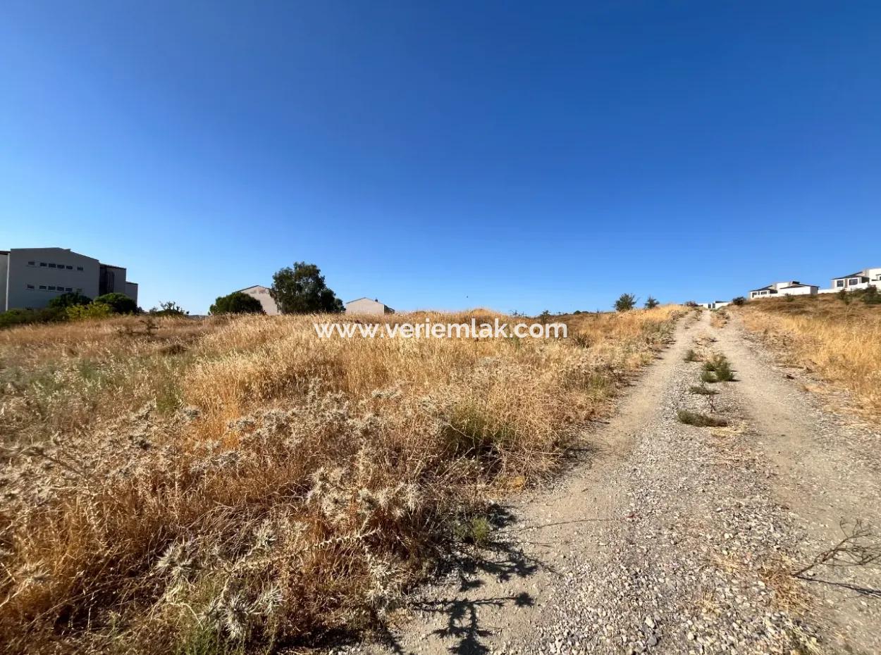 1500M² Land For Investment In Seferihisar Bahçeşehir Region