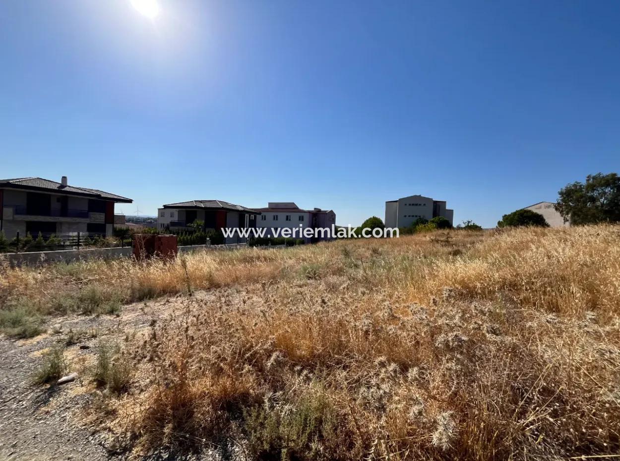 1500M² Land For Investment In Seferihisar Bahçeşehir Region