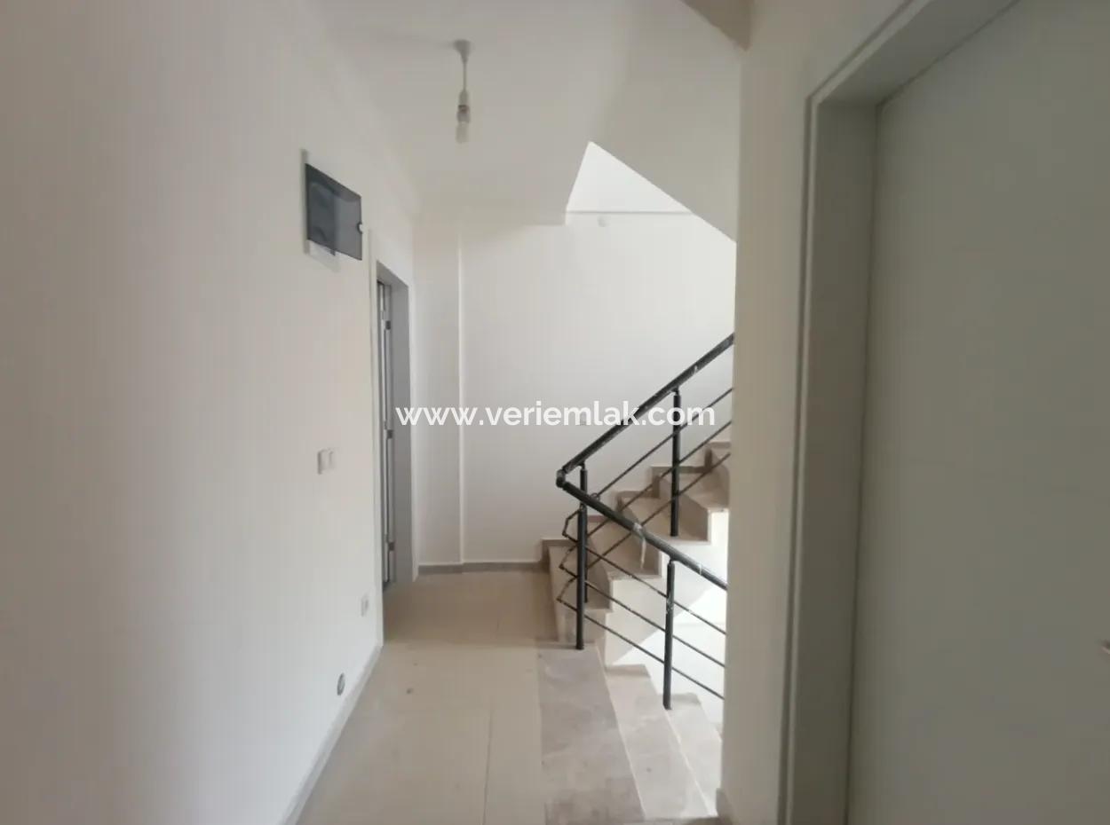 Stylish And Modern Villa With Pergola, Close To The Sea In Doğanbey Cumhuriyet Neighborhood