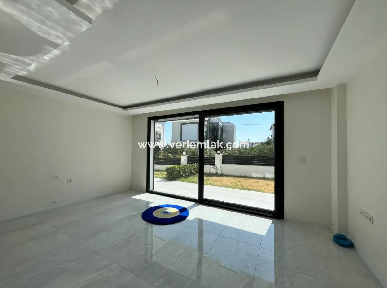 Unique Detached Duplex Villa Close To The Sea In Seferihisar Akarca!