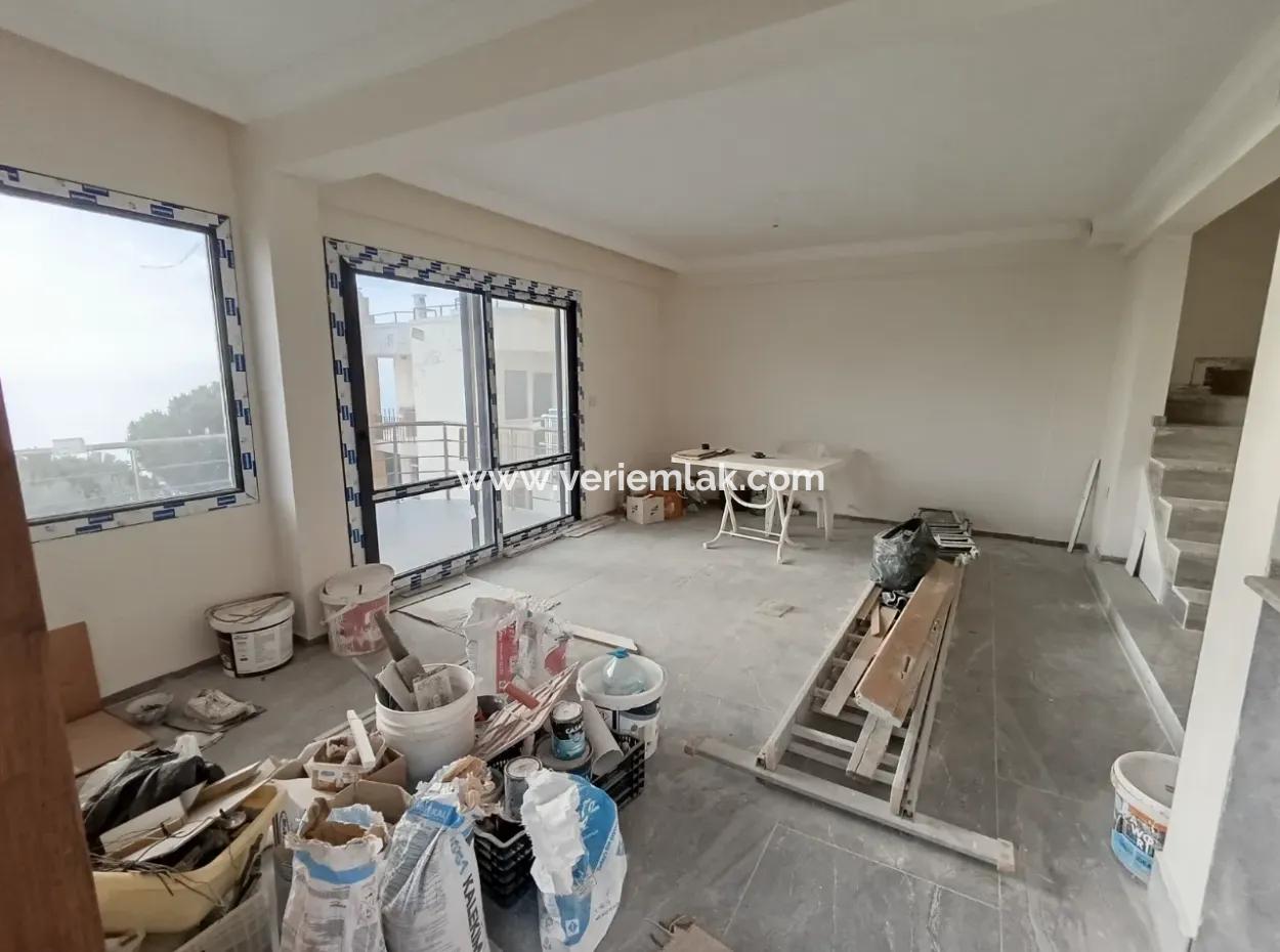 4 2 Triplex Villas With Sea View In Seferihisar Banksis Apartments