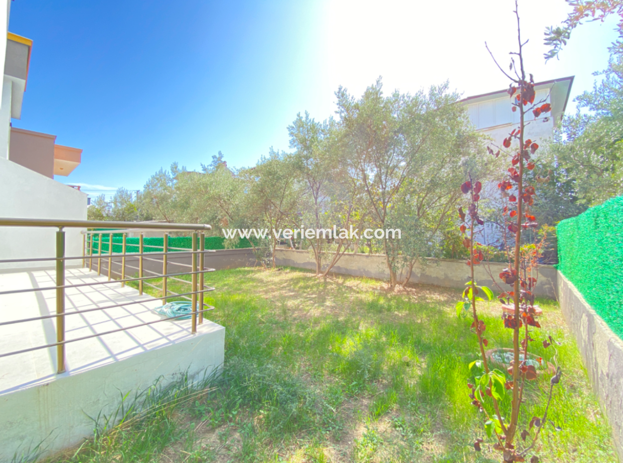 New Villa For Sale With Nature View In Seferihisar Doğanbey