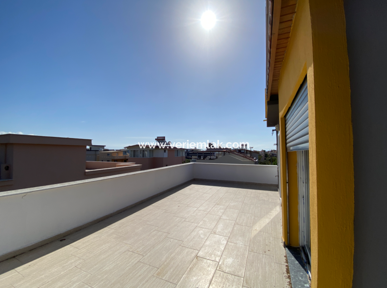 New Villa For Sale With Nature View In Seferihisar Doğanbey