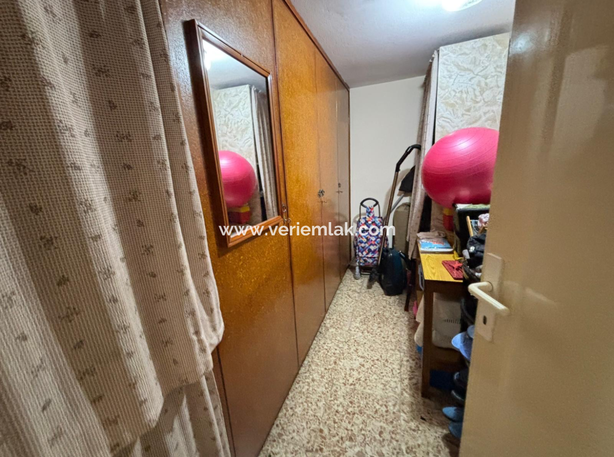 4 1 Apartment For Sale On Alsancak Aliçetinkaya Boulevard!