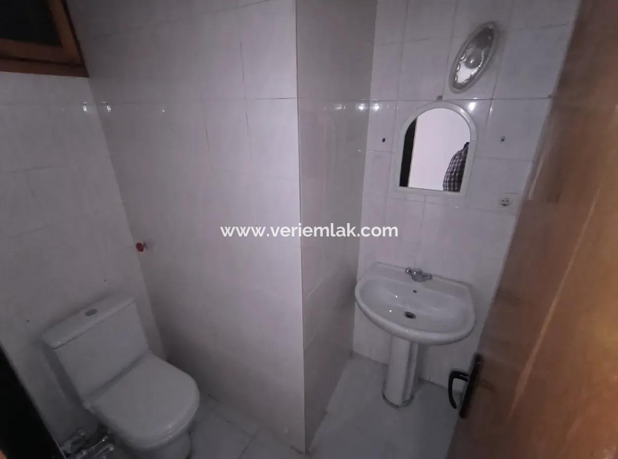 Opportunity Office / Office For Sale In The Center Of Izmir Where Business Centers Are Busy