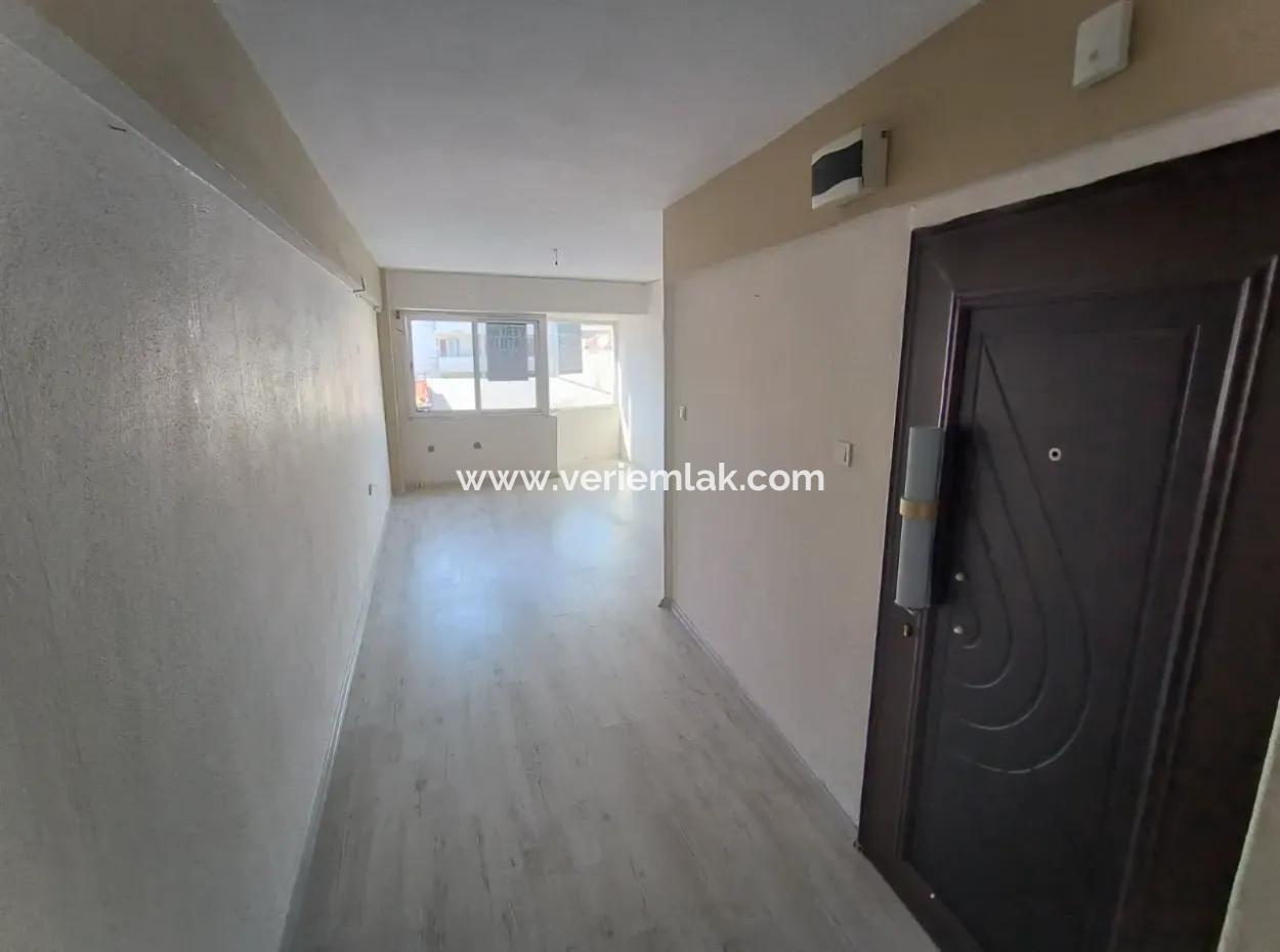 Opportunity Office / Office For Sale In The Center Of Izmir Where Business Centers Are Busy