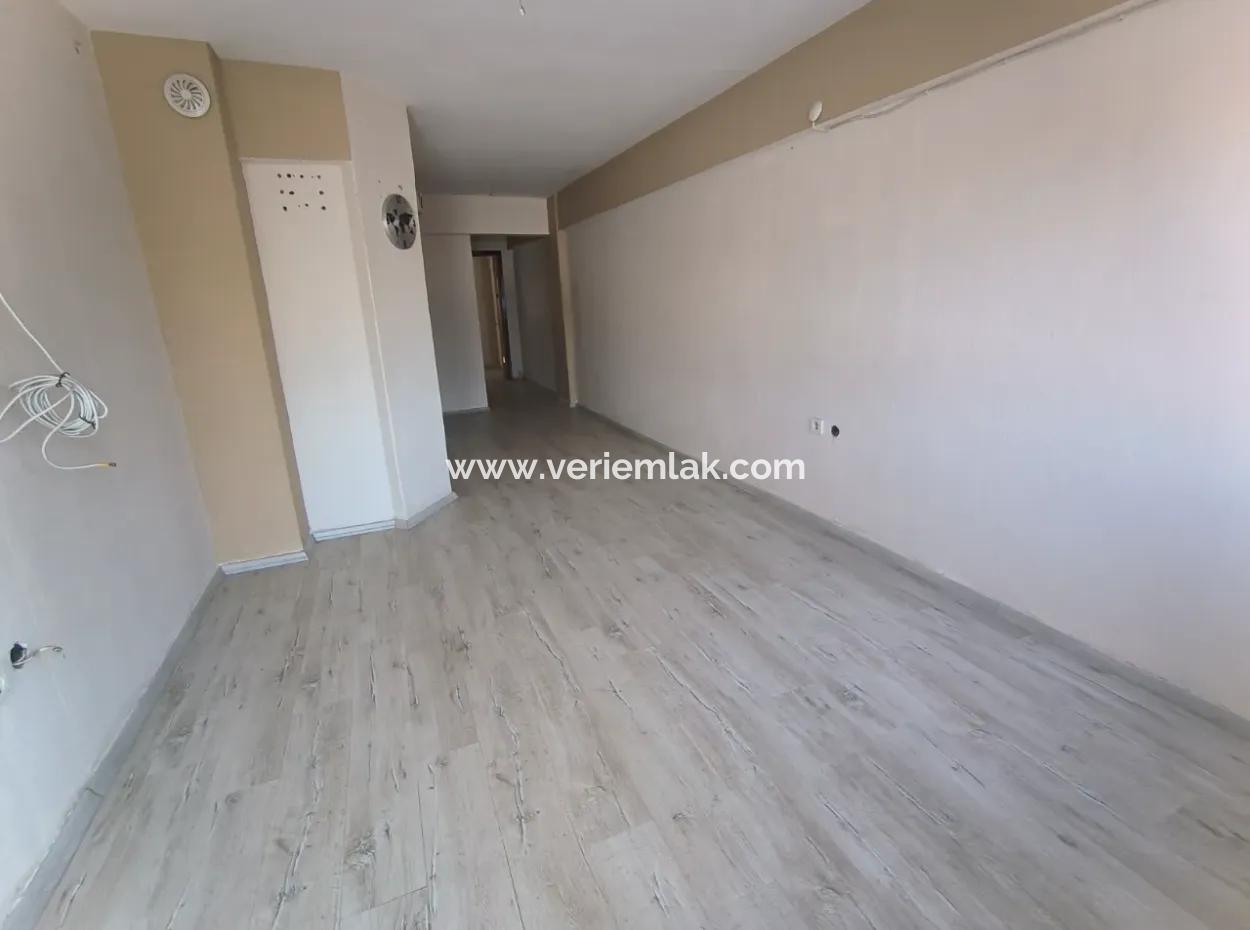 Opportunity Office / Office For Sale In The Center Of Izmir Where Business Centers Are Busy