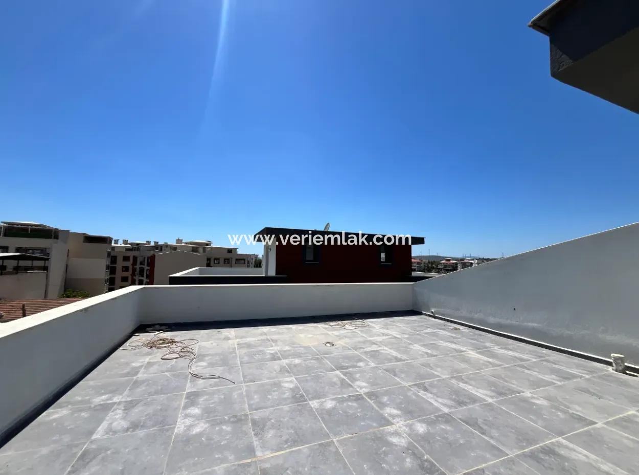 Luxury And Comfortable Villa Privilege In The Heart Of The City