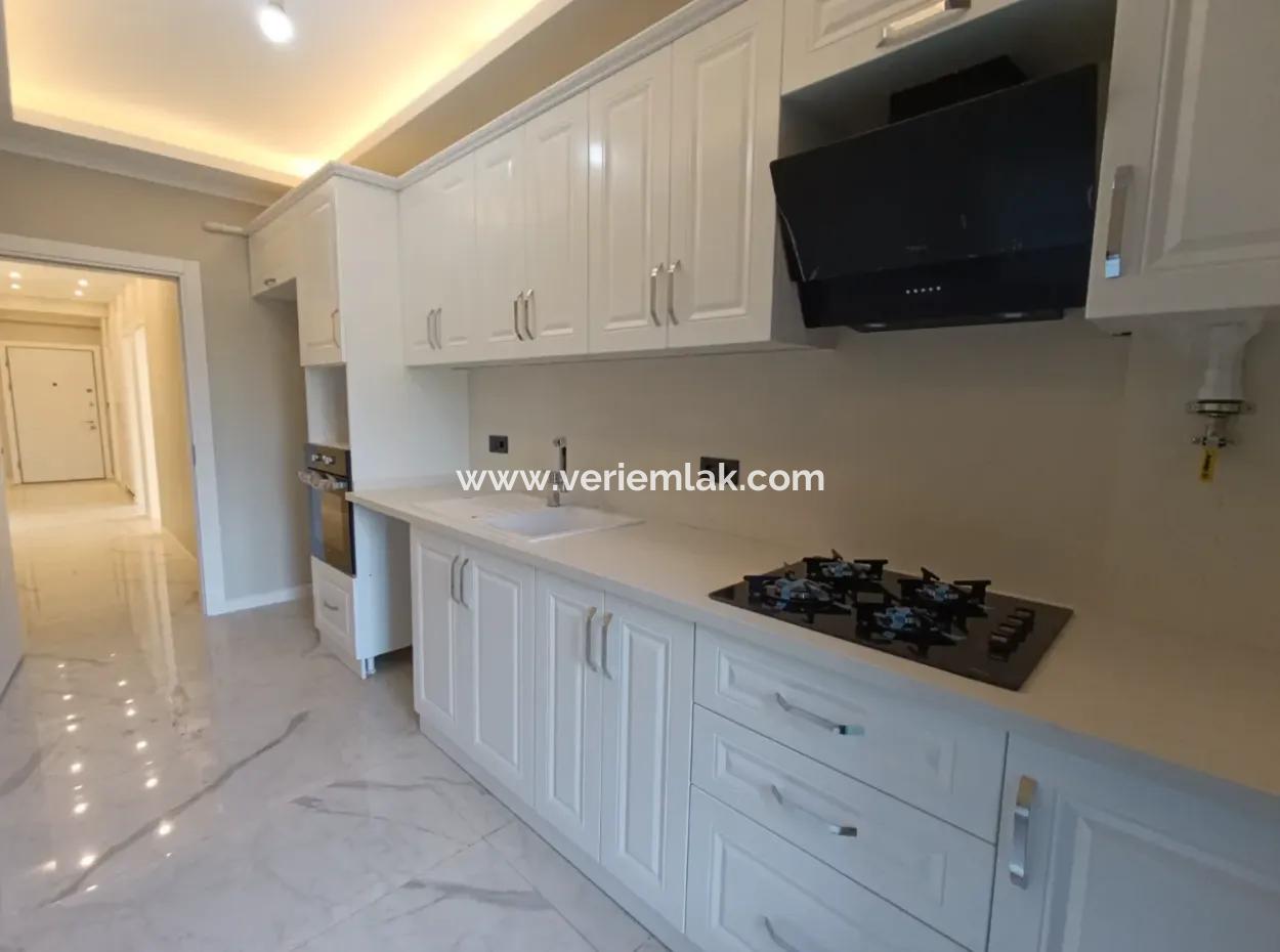 2 1 Brand New Apartment With Separate Kitchen In A Complex With Garden, Pool And Security In Seferihisar Camikebir Neighborhood!