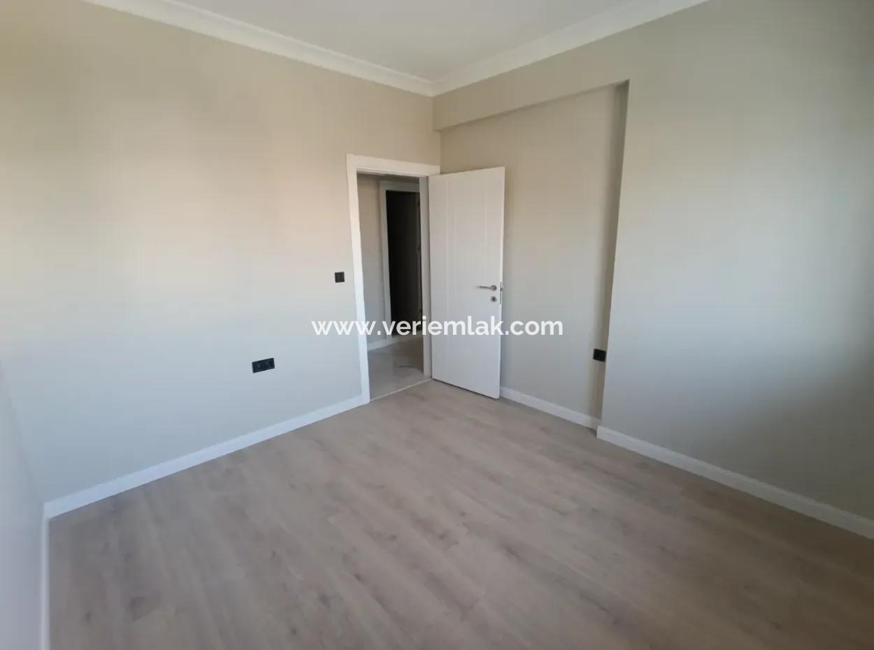 Bright And Modern 3 In 1 Apartment With Double Balconies On Kusadasi Street, Izmir