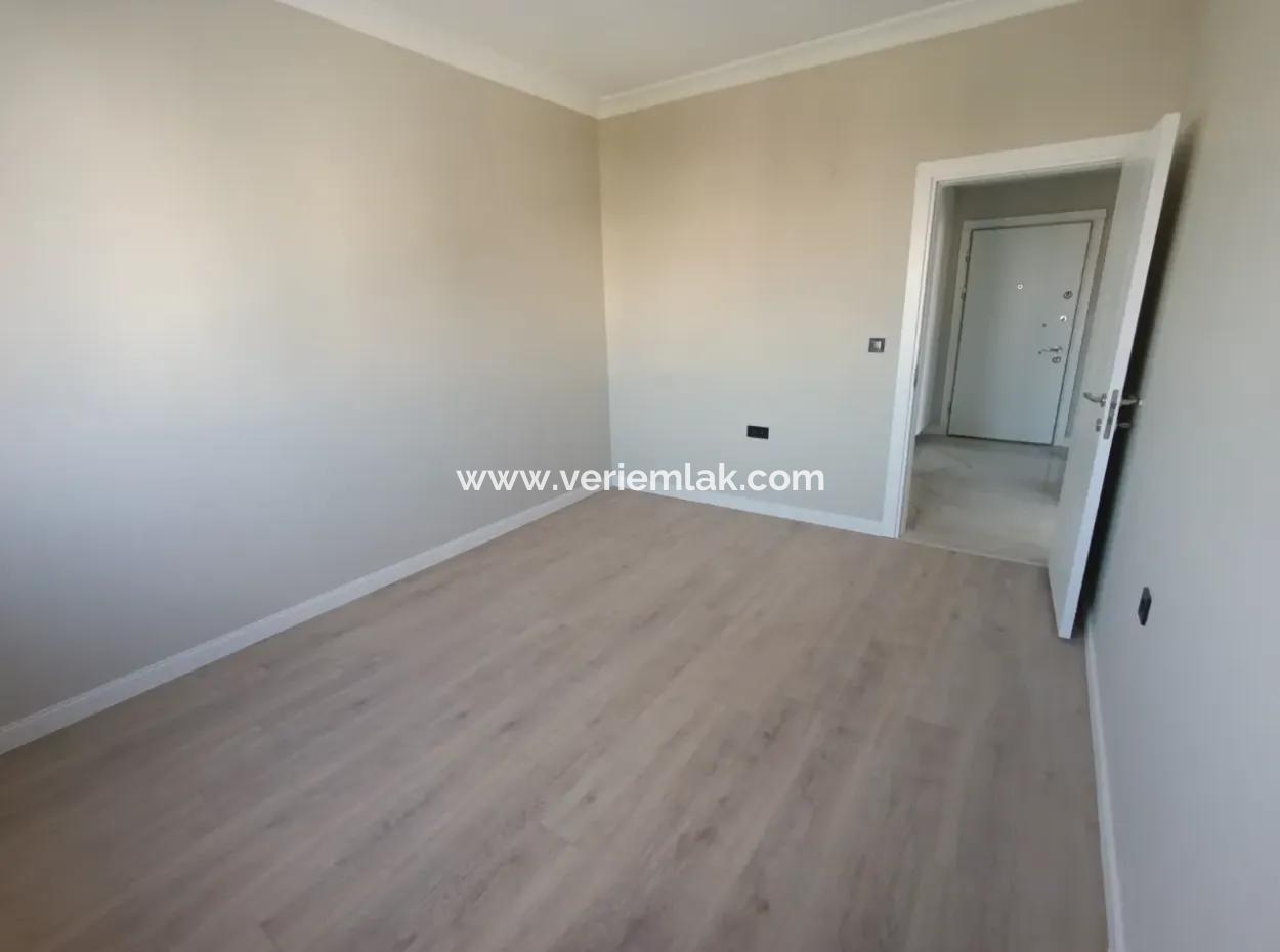 Bright And Modern 3 In 1 Apartment With Double Balconies On Kusadasi Street, Izmir