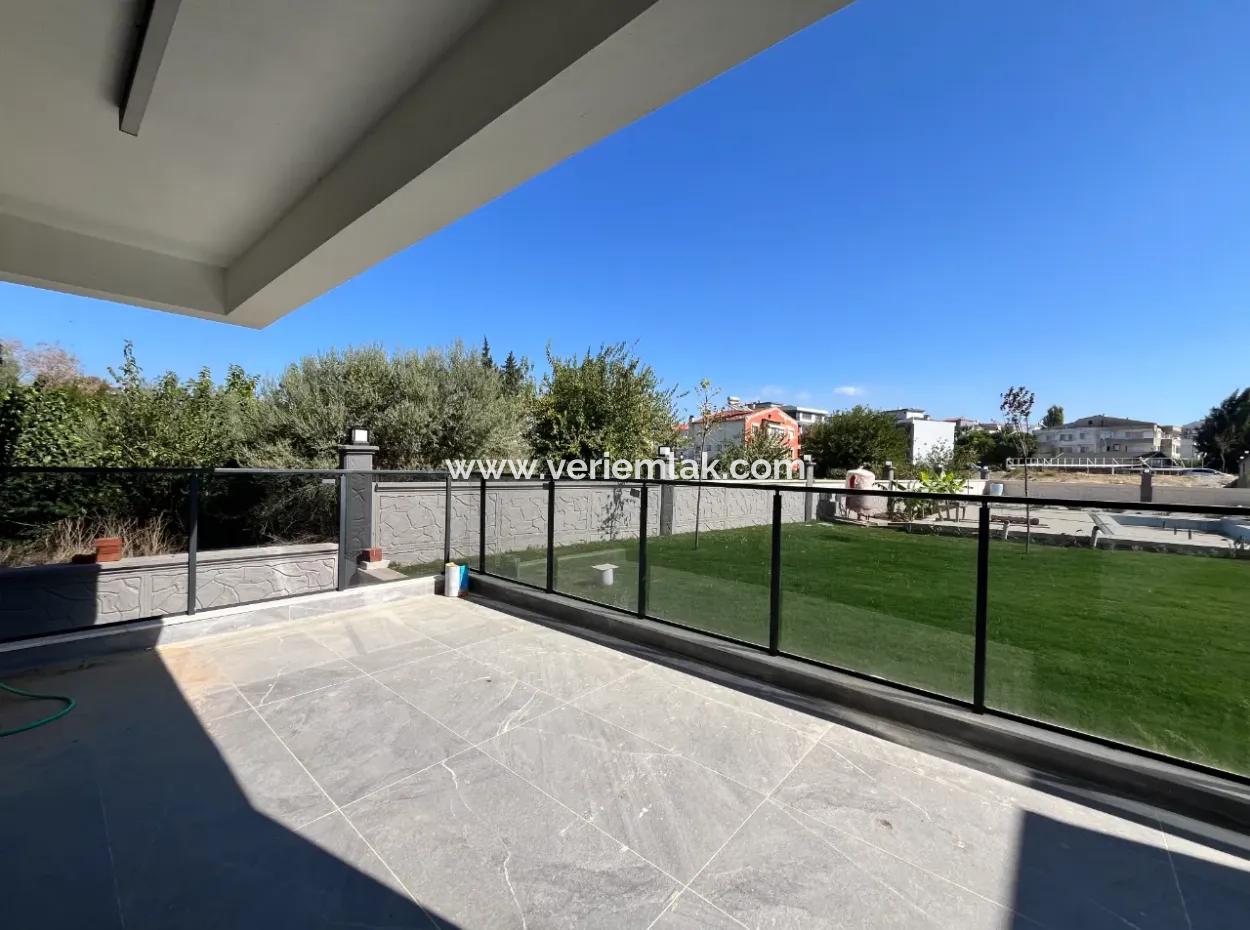 Brand New 3 1 Apartment In A Complex With Pool In Seferihisar | 140 M² | En-Suite Bathroom | Separate Kitchen | Terrace With View | Large Landscaping Areas | Spacious Living