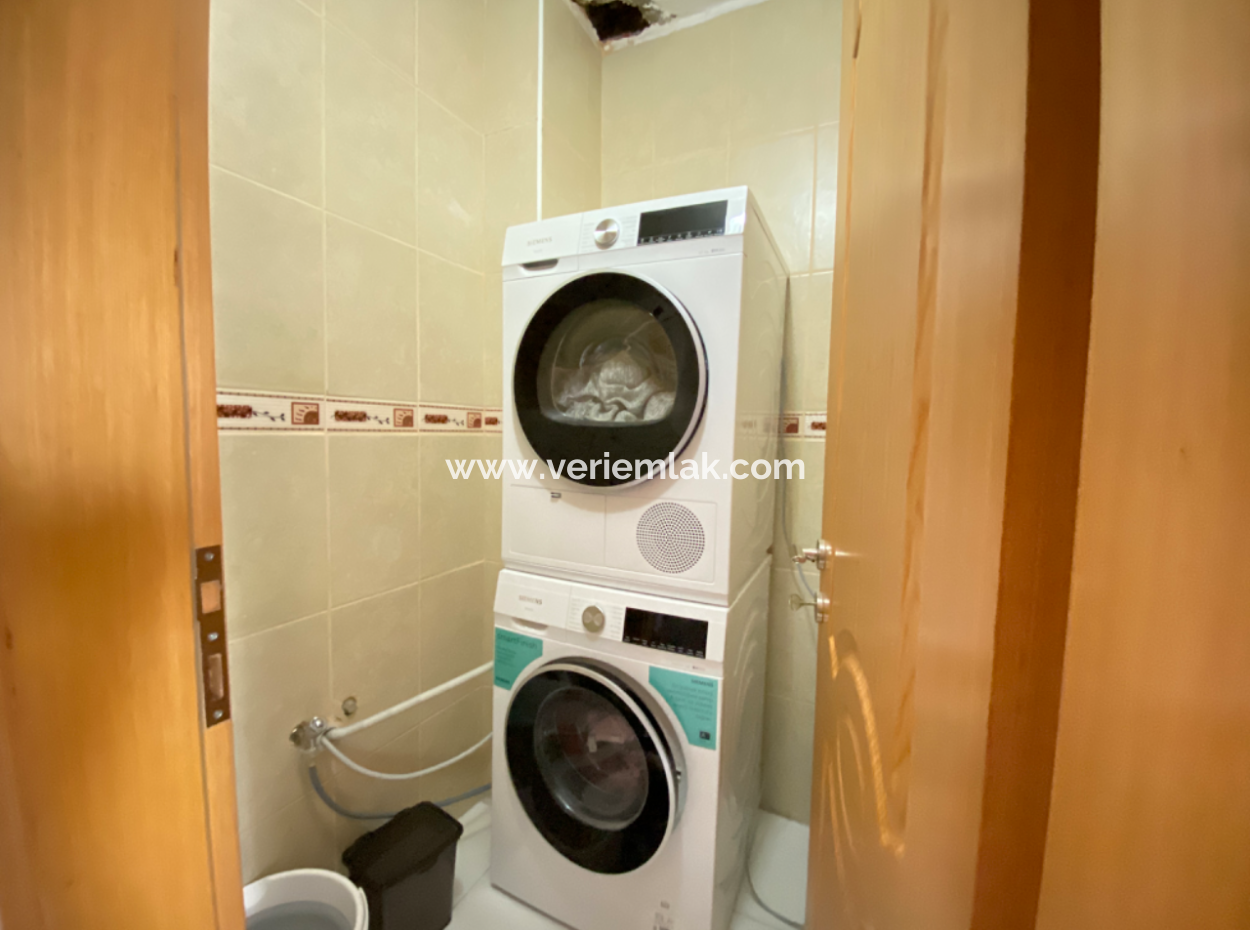 Seferihisar Çolakibrahim Bey Mah. Detached Villa For Sale With Large Garden