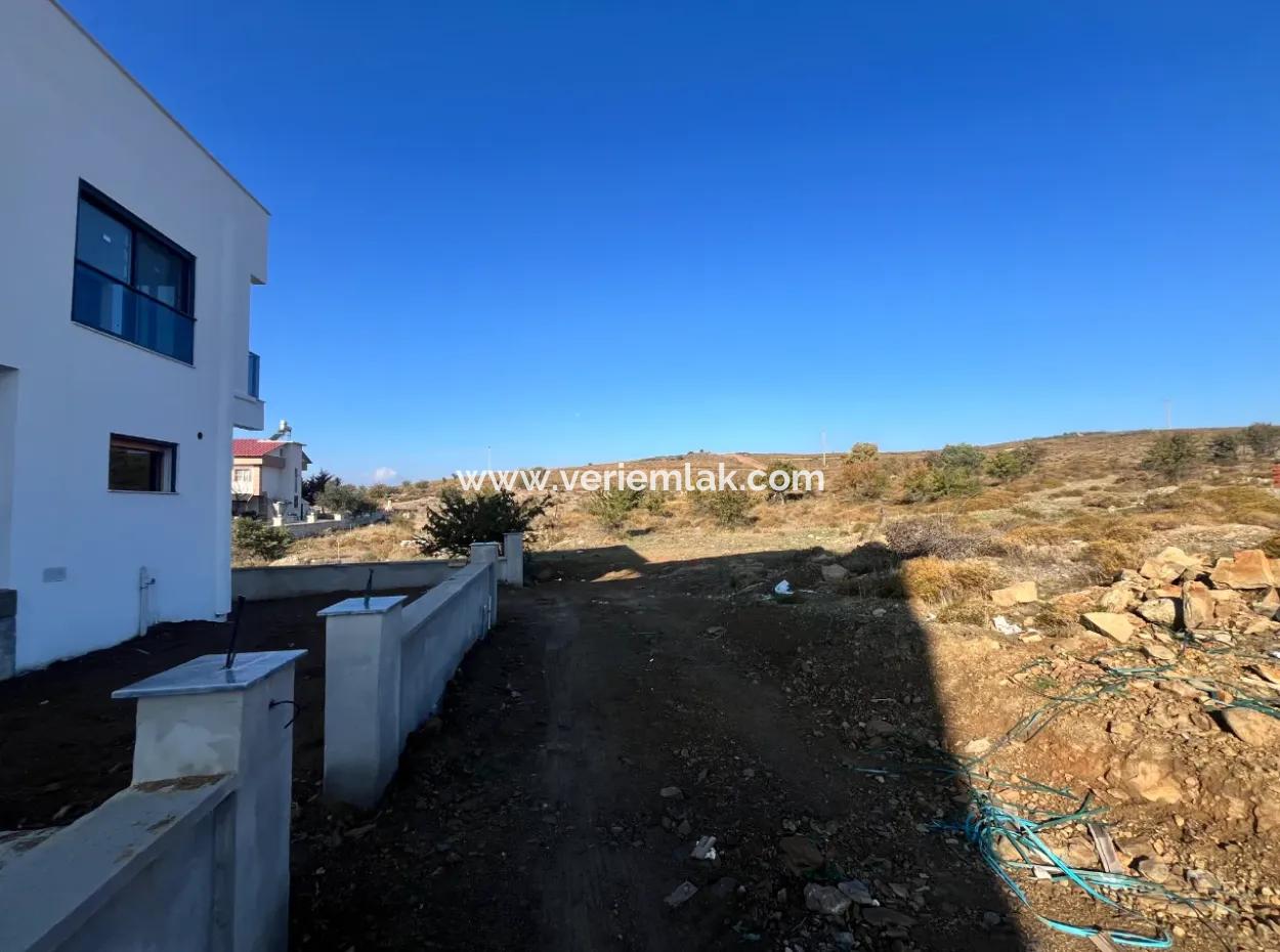 Villa Zoned Land In Seferihisar Akarca Hıdırlık District, 500 Meters From The Sea!