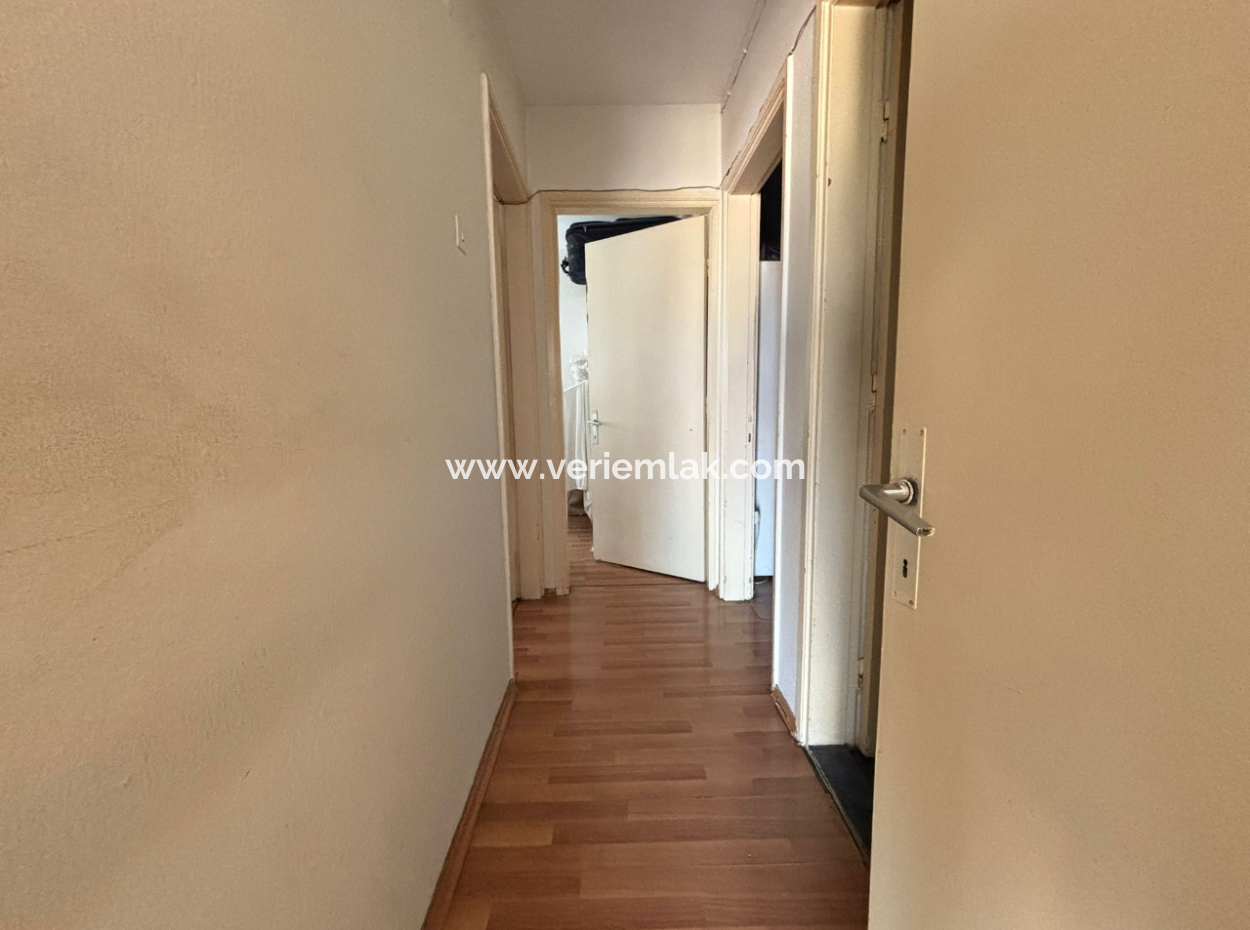 An Unmissable Opportunity Near Alsancak Dutlu Street! Located In The Heart Of The City, Near Alsancak Dutlu Street, Our 3 1 Apartment Is Waiting For You!