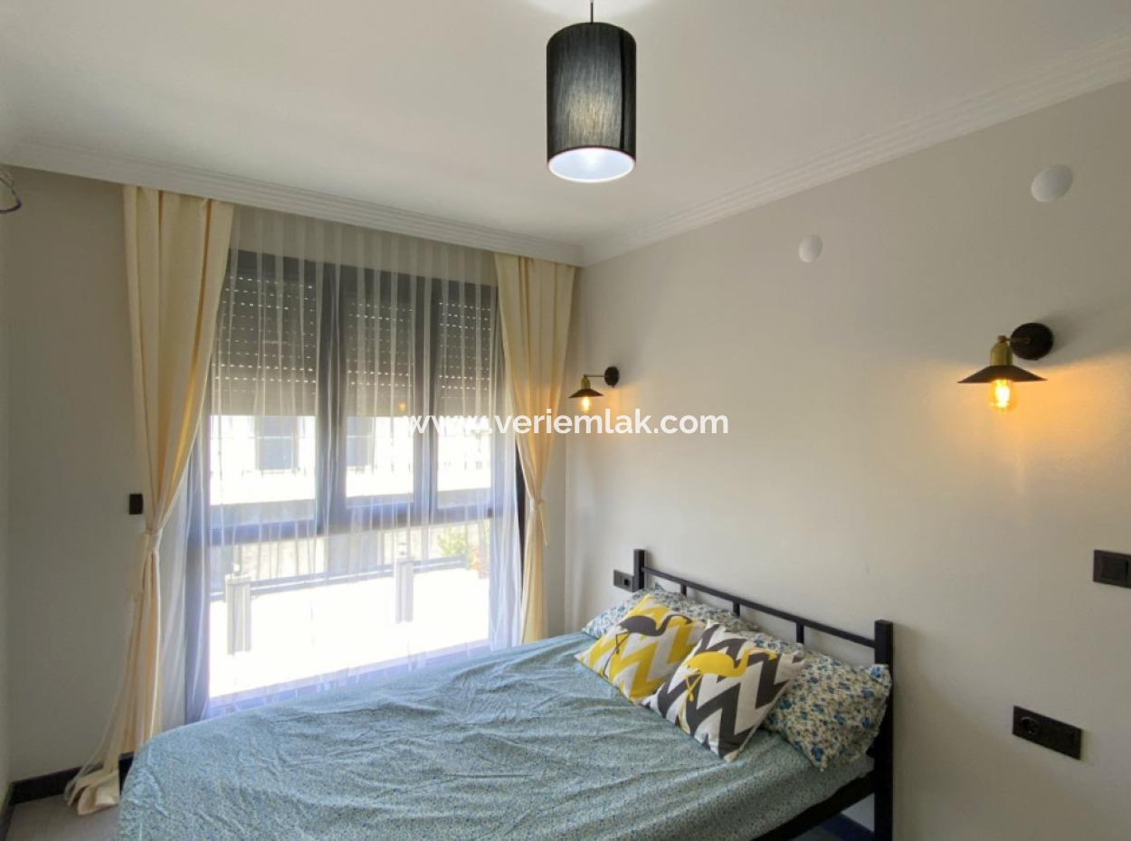 1 1 Apartment For Sale In A Complex With Pool In Seferihisar Gözsüzler Region