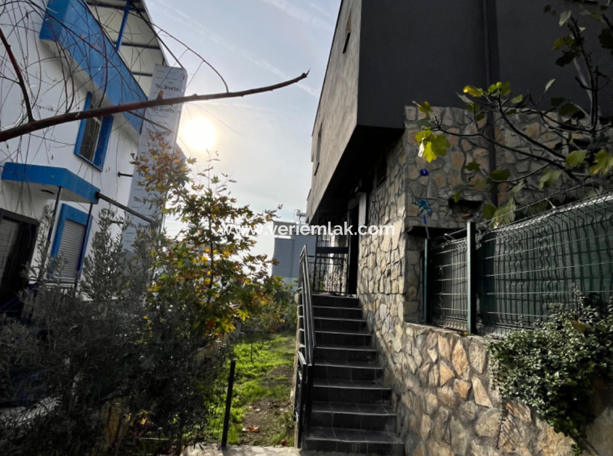 4 1 Detached Villa For Sale With Large Garden In Seferihisar Siğacik Girlen