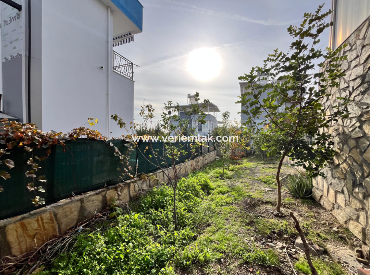 4 1 Detached Villa For Sale With Large Garden In Seferihisar Siğacik Girlen
