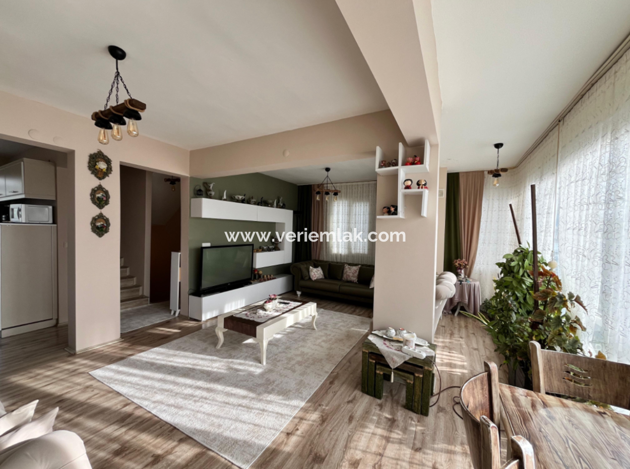 4 1 Detached Villa For Sale With Large Garden In Seferihisar Siğacik Girlen