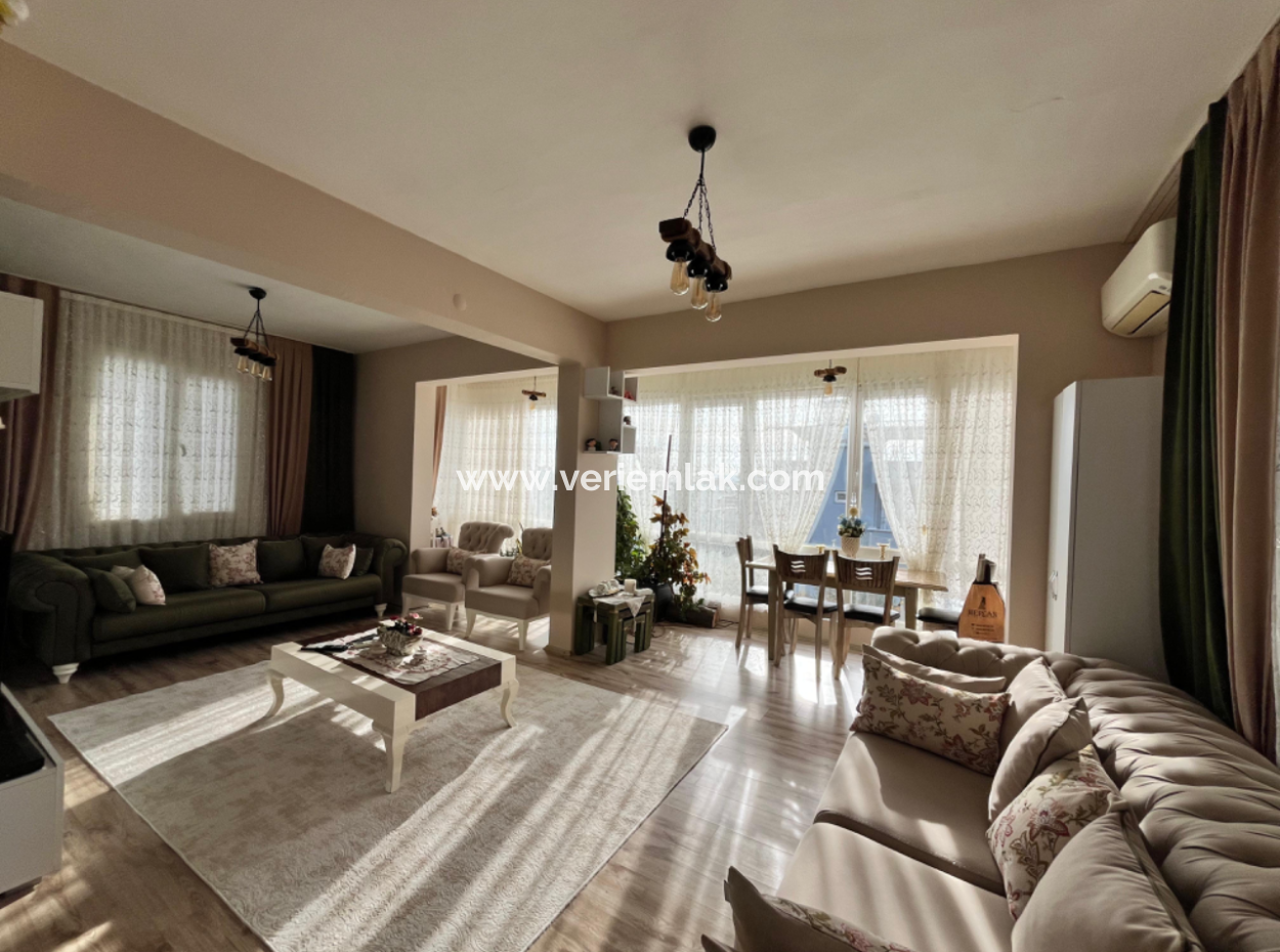 4 1 Detached Villa For Sale With Large Garden In Seferihisar Siğacik Girlen