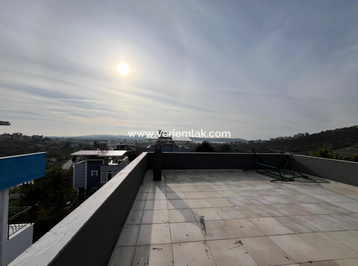 4 1 Detached Villa For Sale With Large Garden In Seferihisar Siğacik Girlen