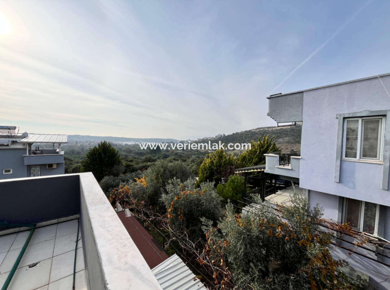 4 1 Detached Villa For Sale With Large Garden In Seferihisar Siğacik Girlen