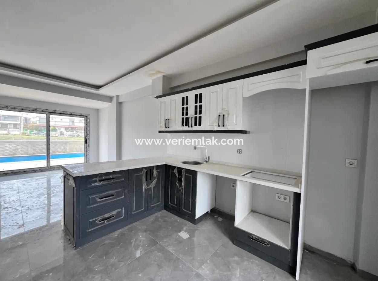 3 In 1 Detached Villa With Pool In Seferihisar Tepecik Neighborhood