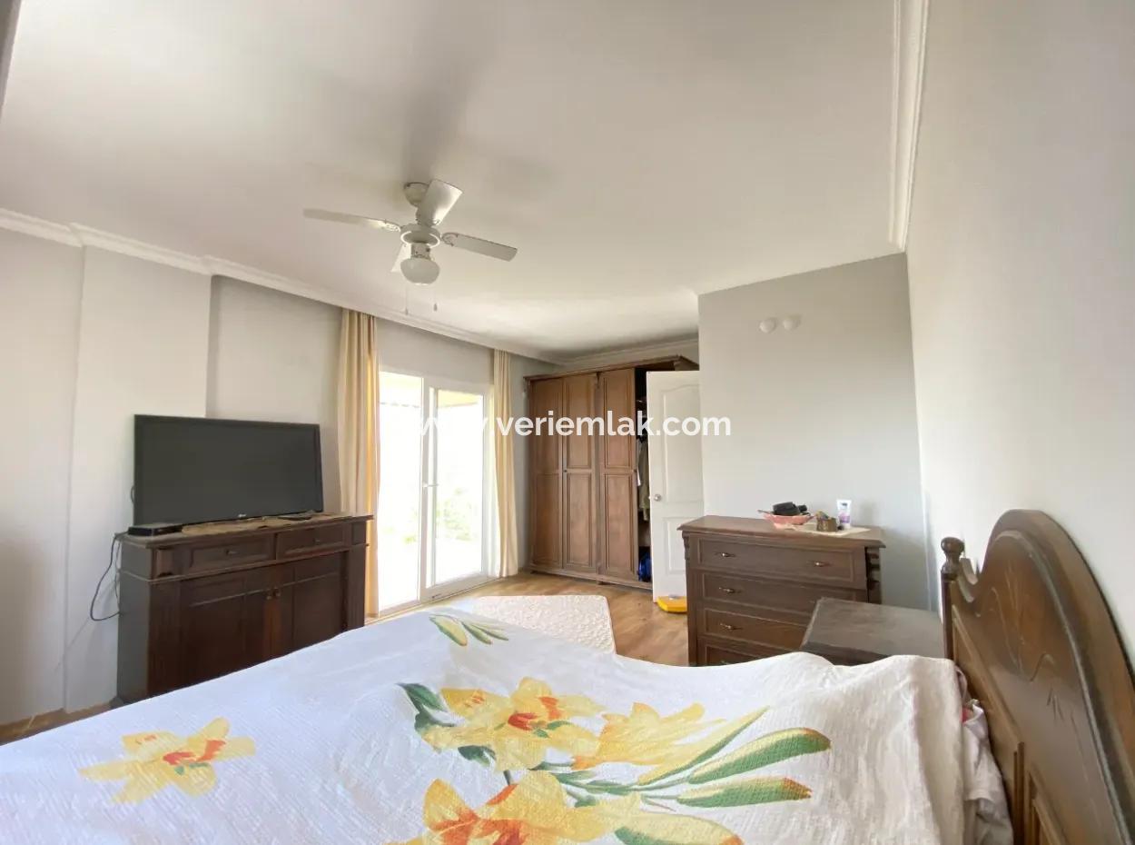 4 1 Villas For Sale With Large Gardens In A Complex In Seferihisar Ulamiş