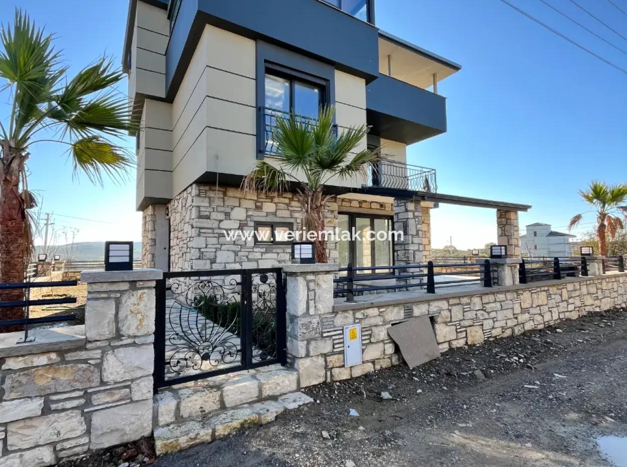 In The Prestigious Area Of Akarca: Luxury 4 In 1 Detached Villa Next To Bora Bora Houses!