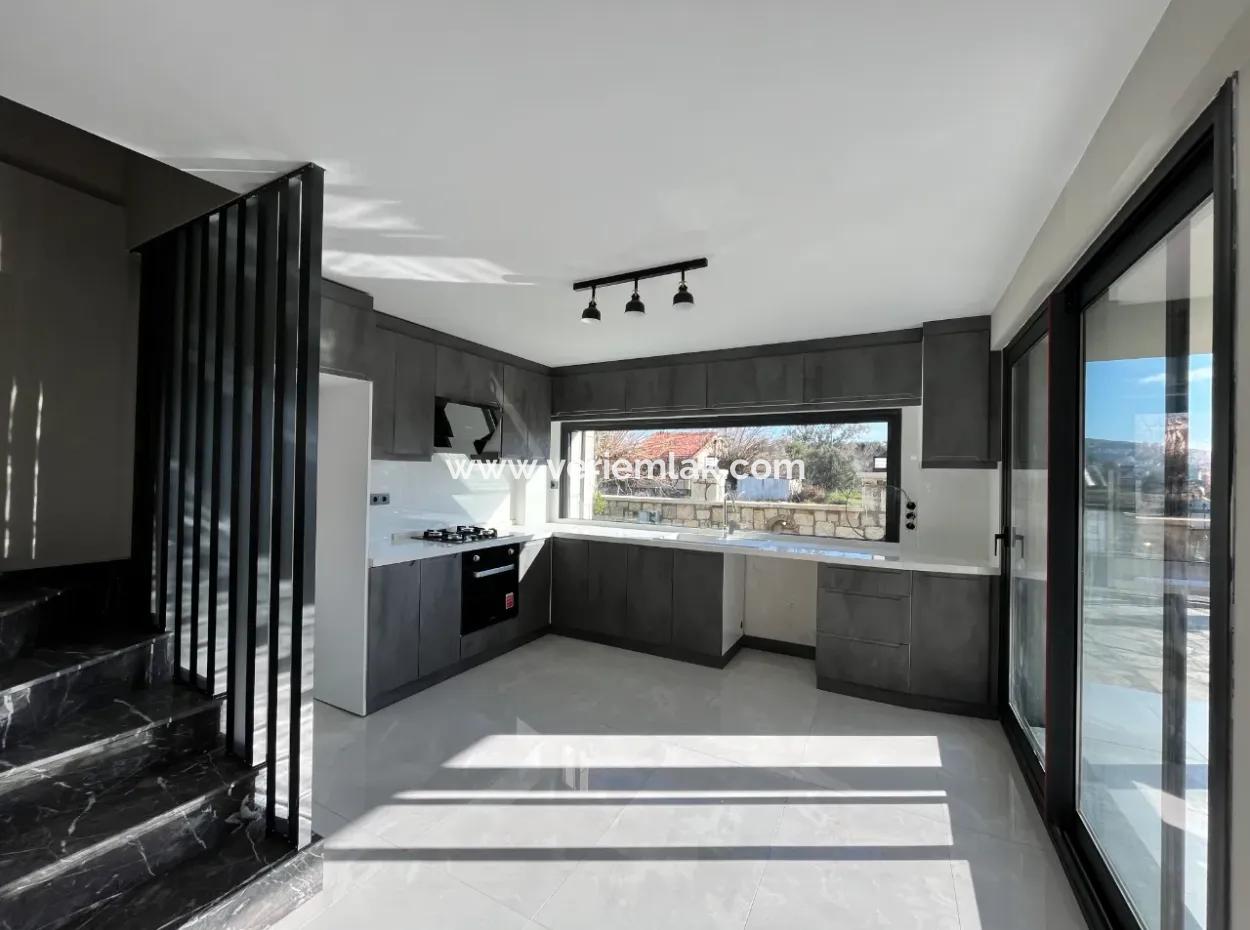 Make Your Dreams Come True With A Stone Villa Adjacent To The Sea