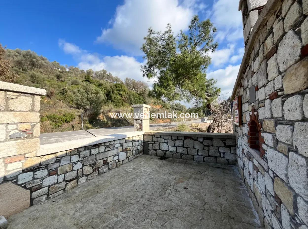 Stone House And Olive Grove In 1800 M² Plot In Seferihisar Kavakdere