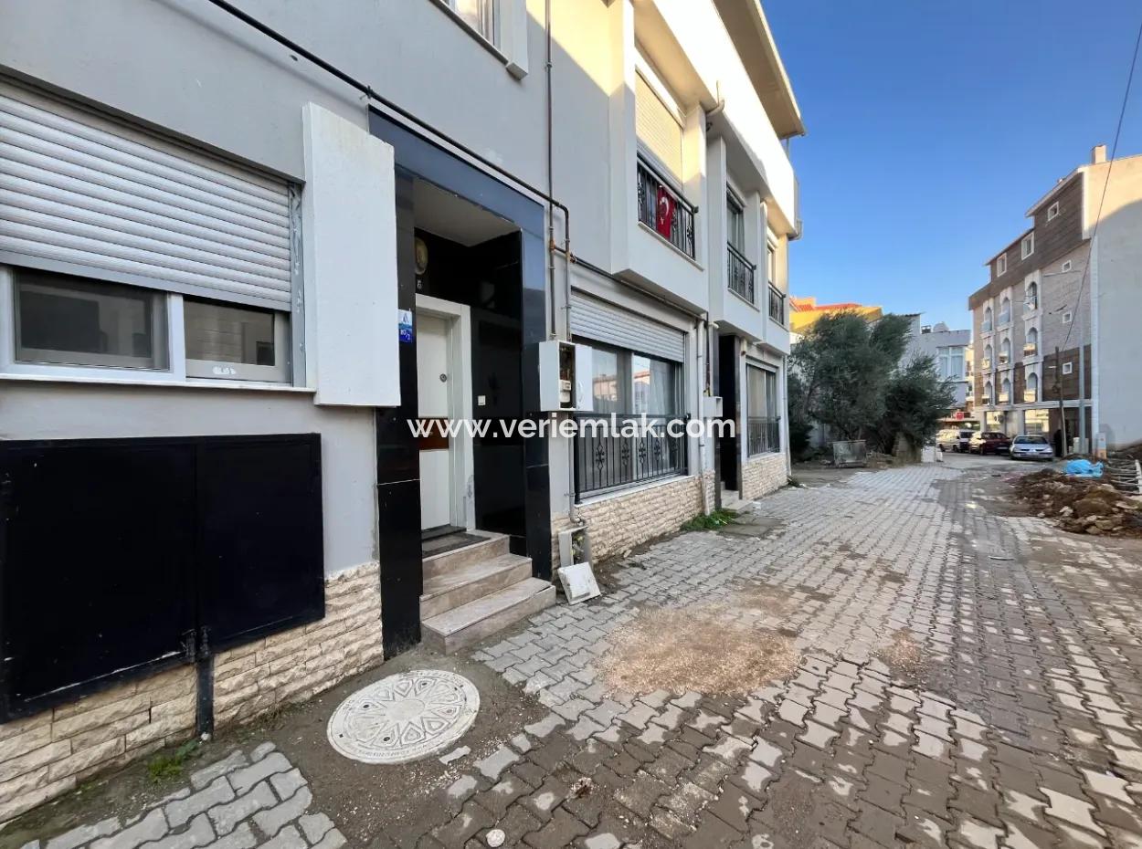 Land Zoned Near Mehmet İzdal Primary School In Seferihisar Hidirlik