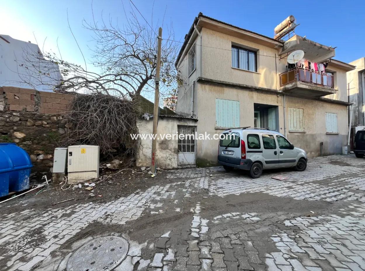 Land Zoned Near Mehmet İzdal Primary School In Seferihisar Hidirlik