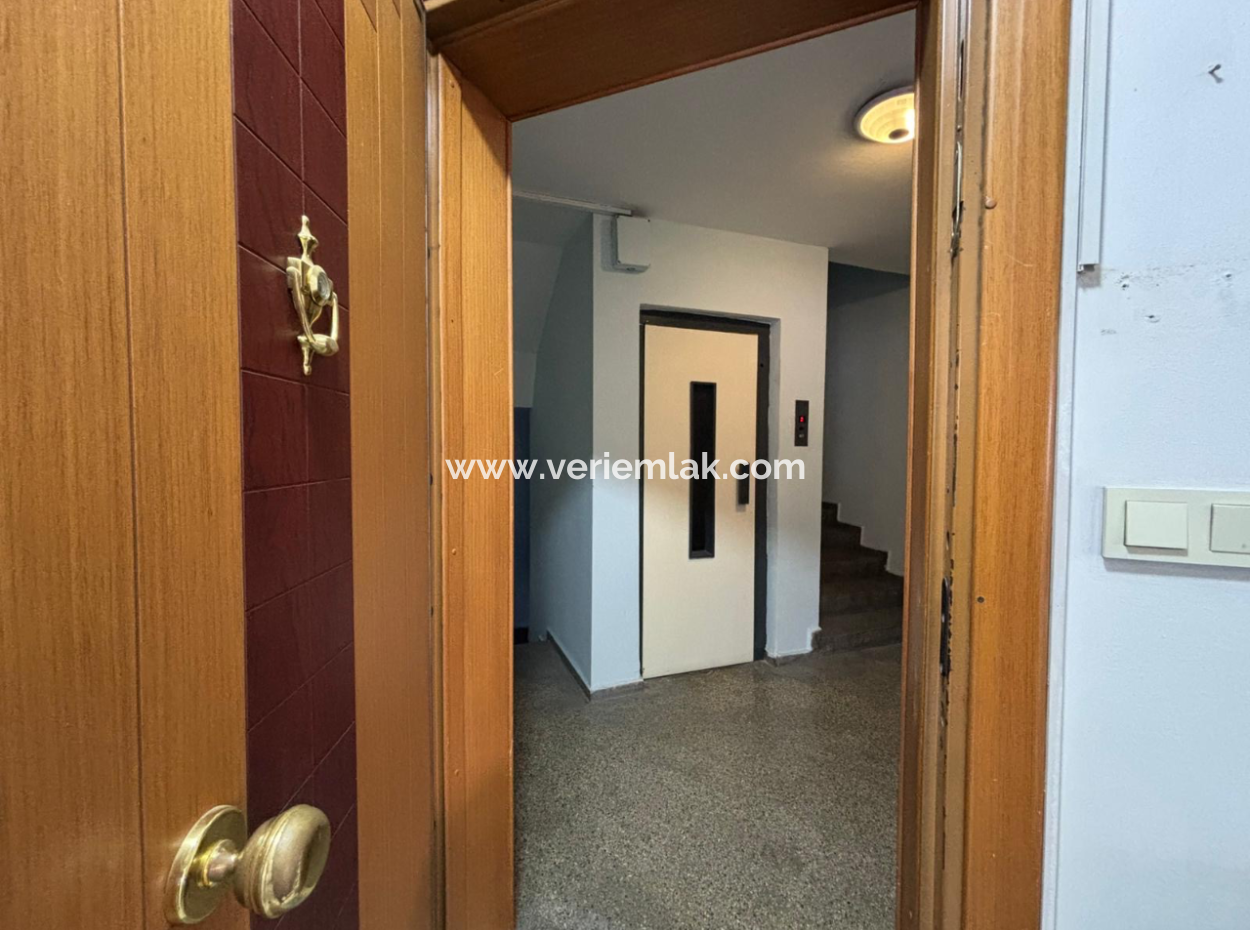 Prestigious Workplace In A Corner Location Adjacent To Sevinc Patisserie In Alsancak!