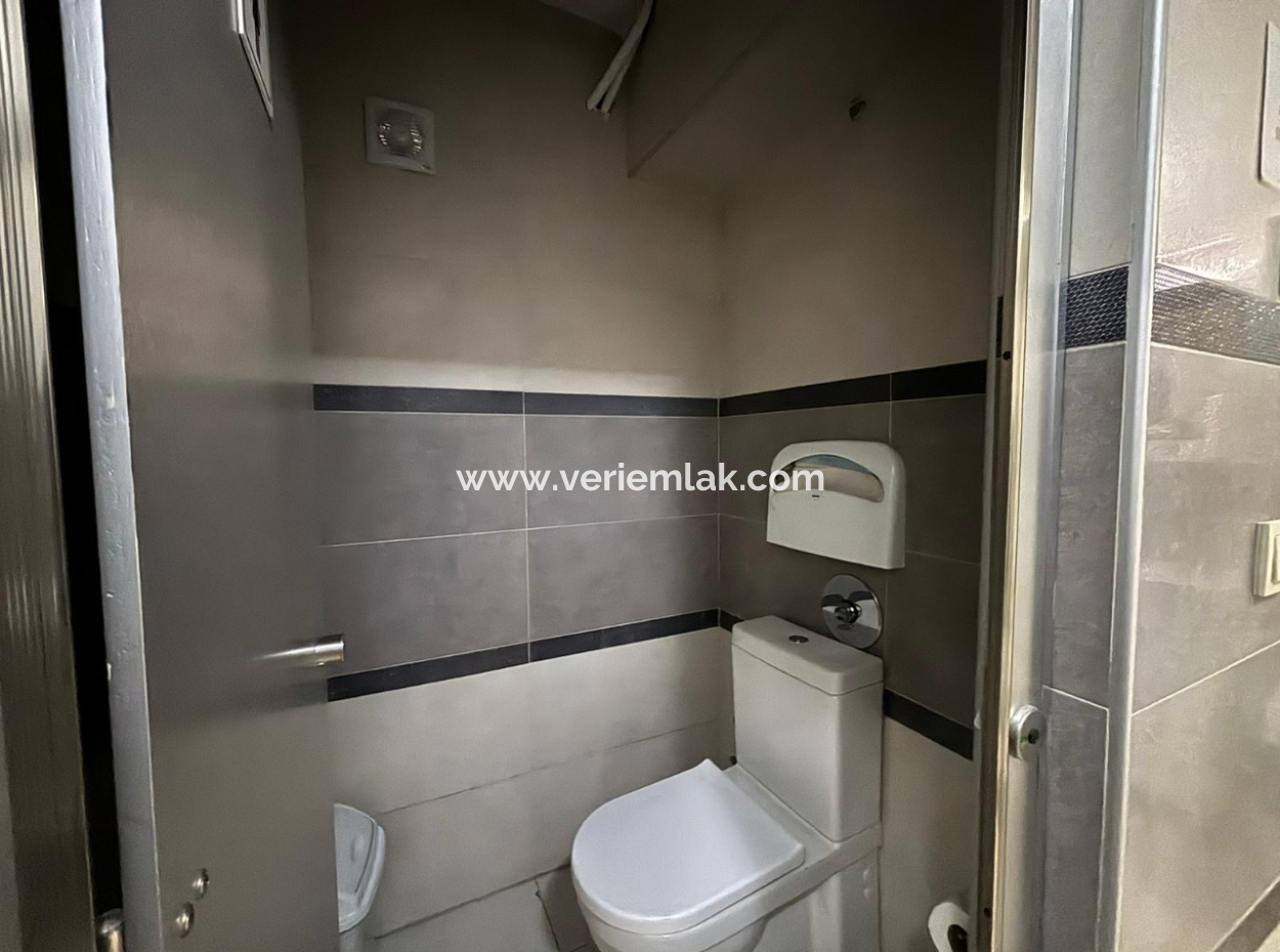 Prestigious Workplace In A Corner Location Adjacent To Sevinc Patisserie In Alsancak!