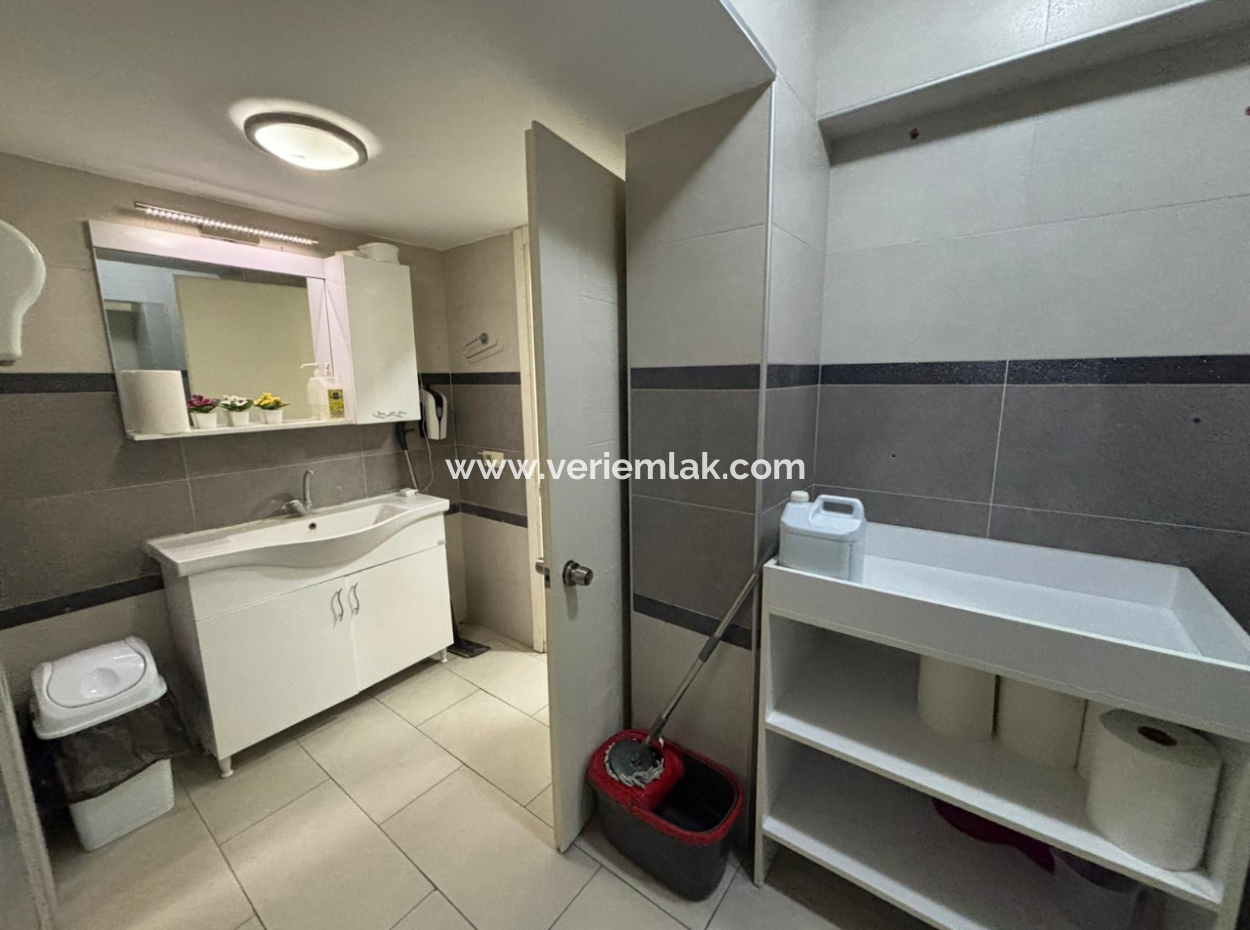 Prestigious Workplace In A Corner Location Adjacent To Sevinc Patisserie In Alsancak!