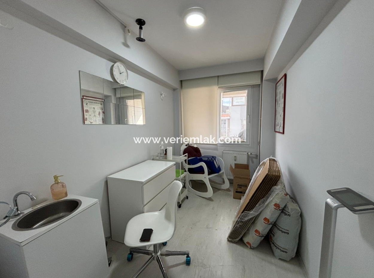 Prestigious Workplace In A Corner Location Adjacent To Sevinc Patisserie In Alsancak!