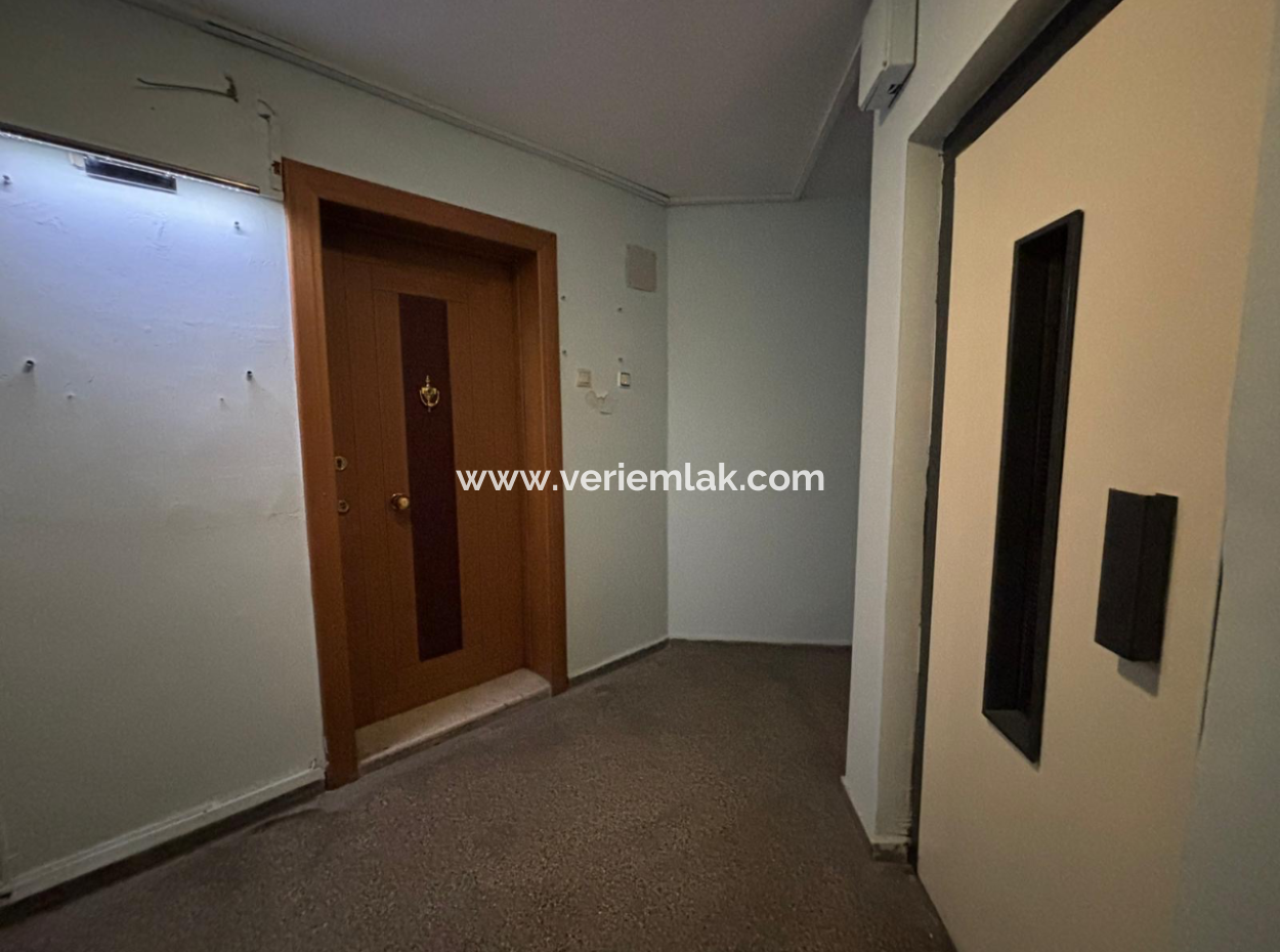 Prestigious Workplace In A Corner Location Adjacent To Sevinc Patisserie In Alsancak!