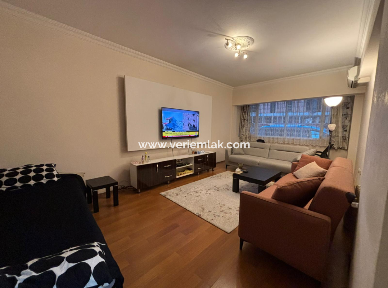 Opportunity Apartment For Sale On Mahmut Esat Street Near Alsancak Talatpaşa!