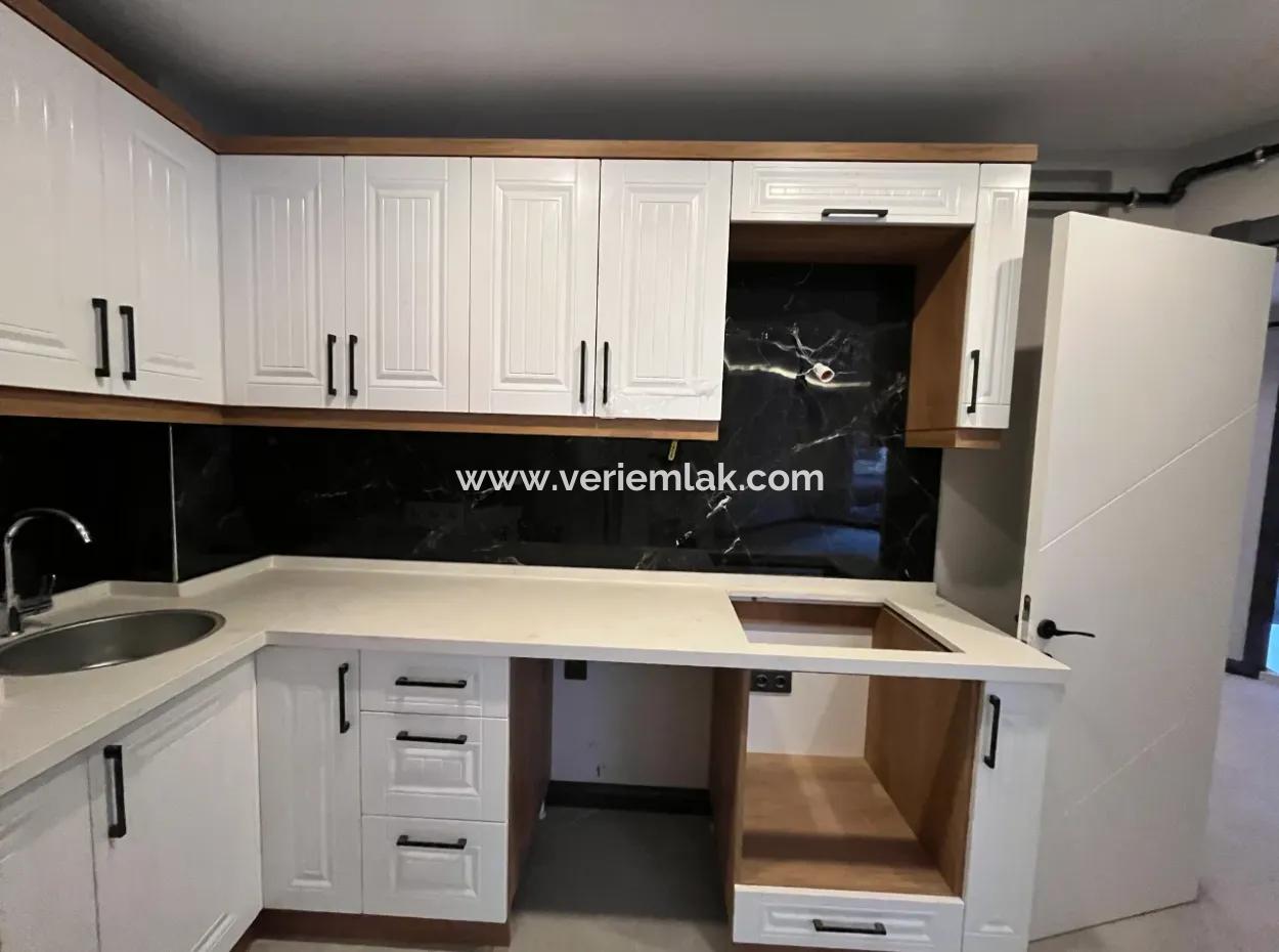 2 1 En-Suite Apartment In The Center Of Seferihisar!