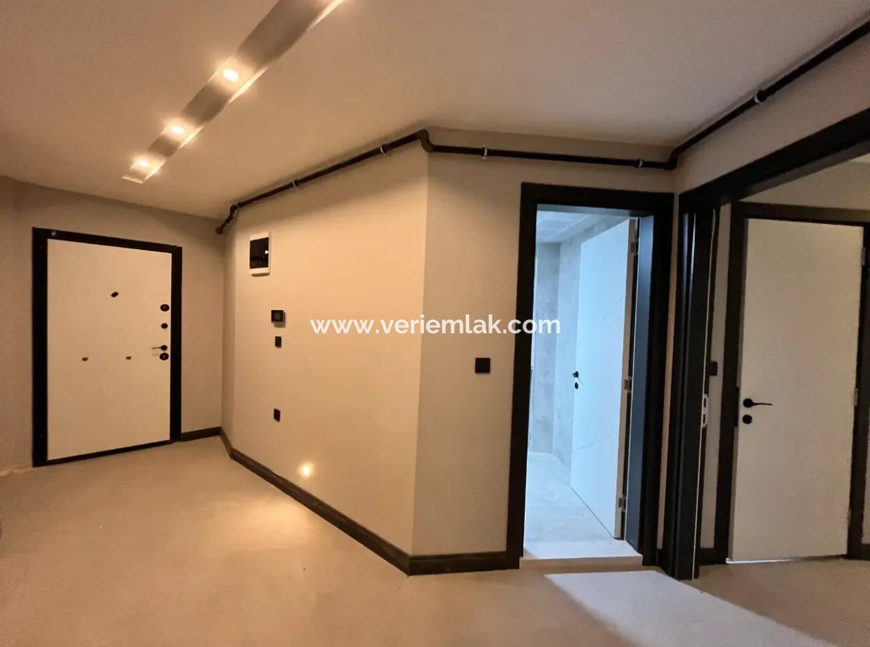 2 1 En-Suite Apartment In The Center Of Seferihisar!