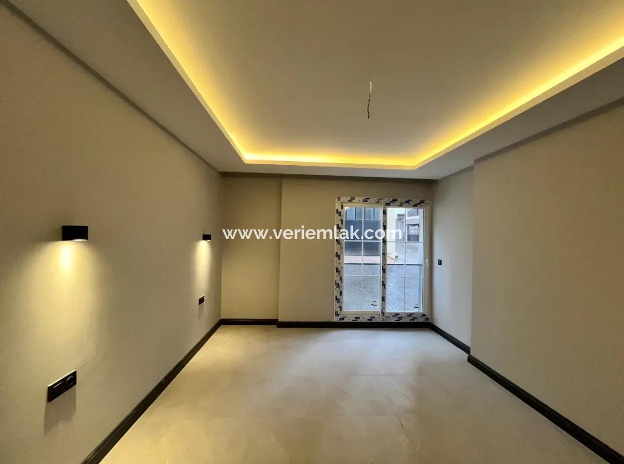 2 1 En-Suite Apartment In The Center Of Seferihisar!