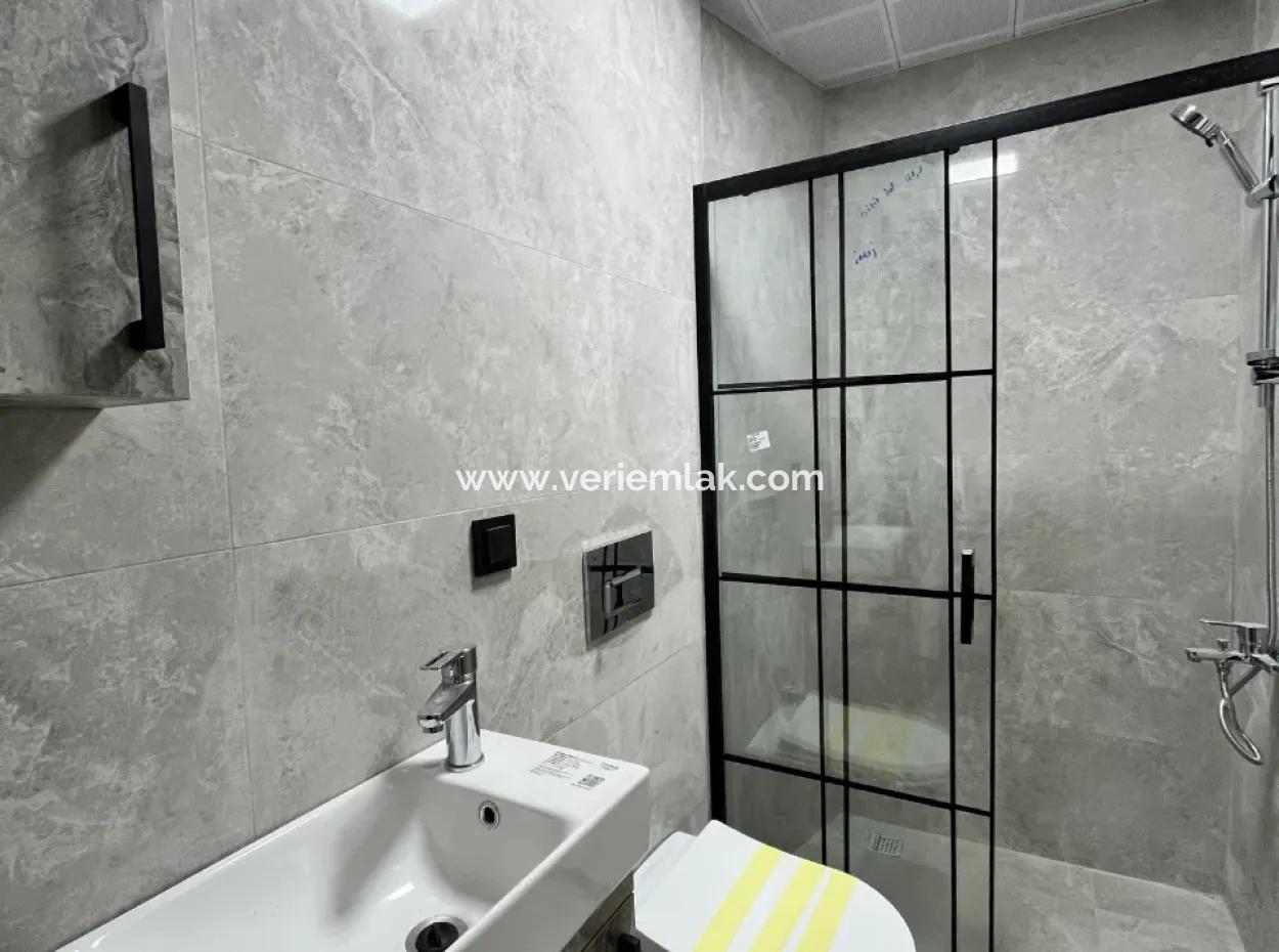 2 1 En-Suite Apartment In The Center Of Seferihisar!