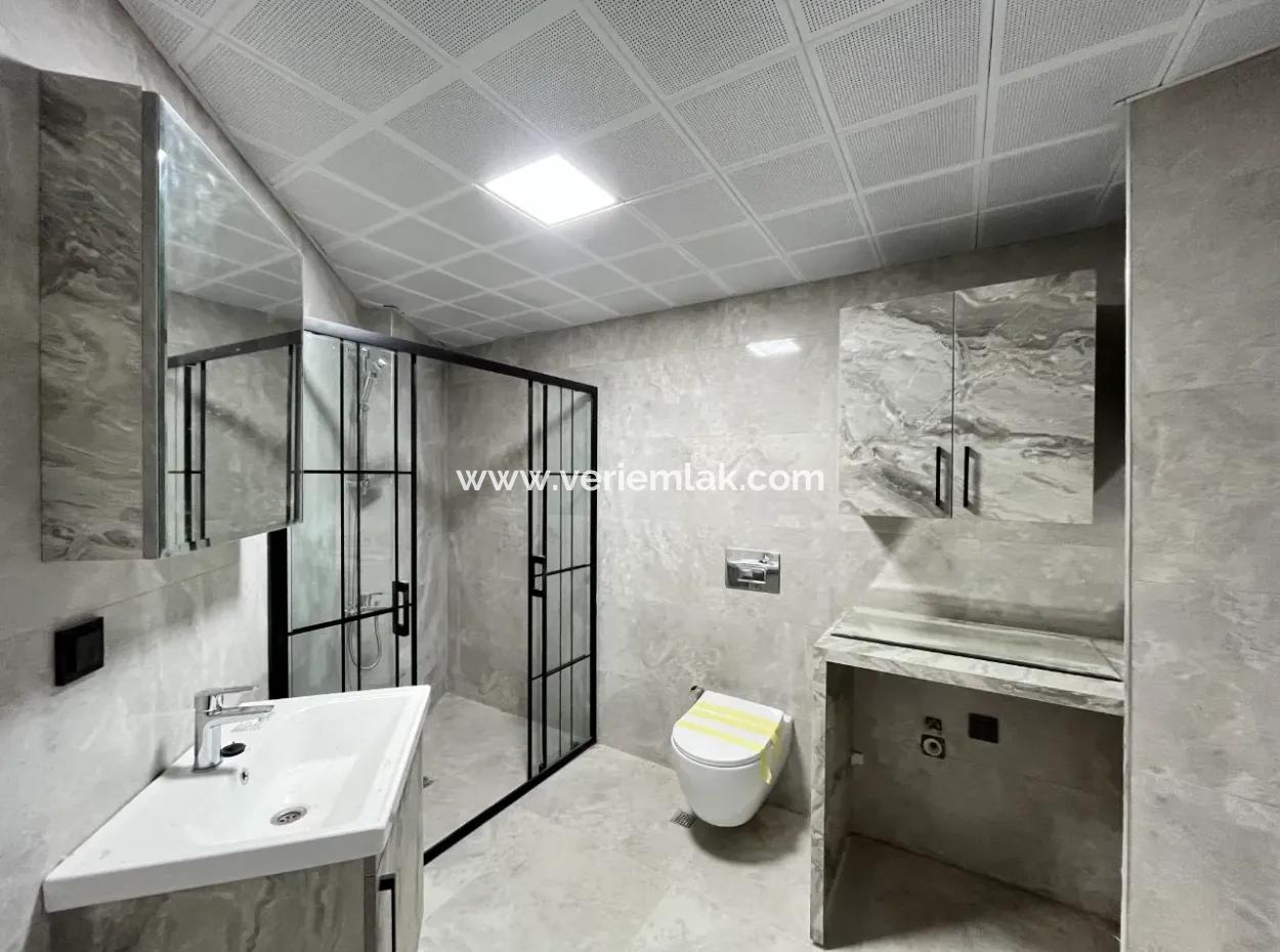 2 1 En-Suite Apartment In The Center Of Seferihisar!