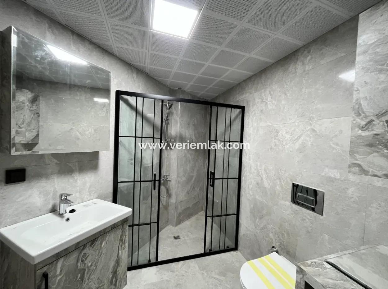 2 1 En-Suite Apartment In The Center Of Seferihisar!