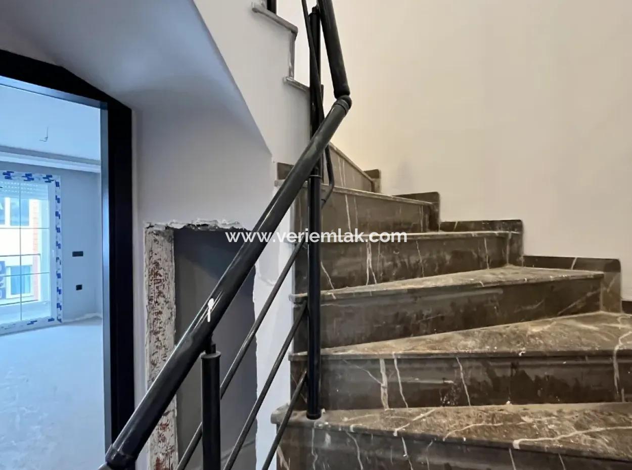 4 1 Terraced Duplex Apartment In Seferihisar Bazaar Center!